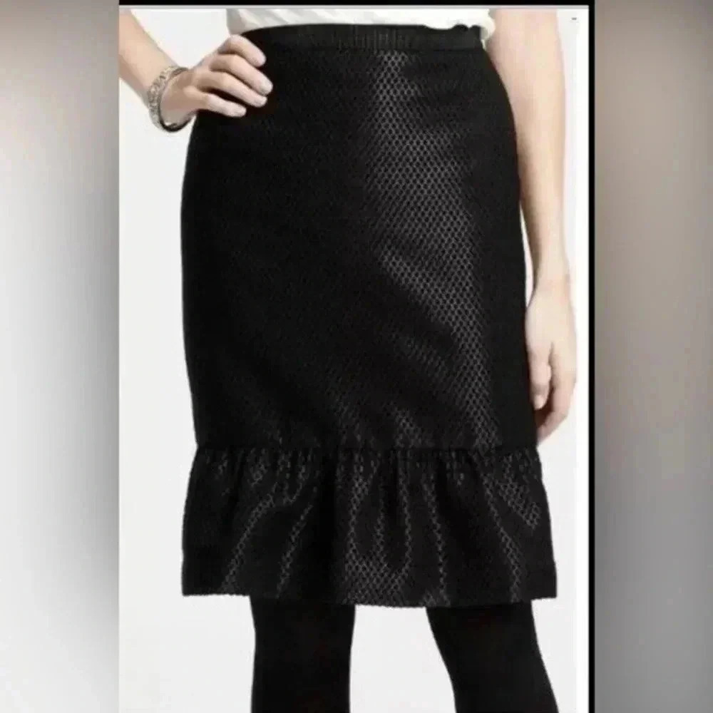 Ann Taylor Flounce Hem Skirt Size 4 Dot Jacquard Black Knee Length New NWT